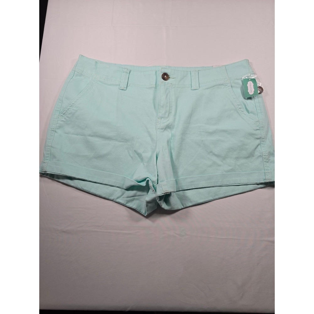 Maurices womens Green Chino Shorts nwt 15/16 Stretch Twill Cuffed Hem
